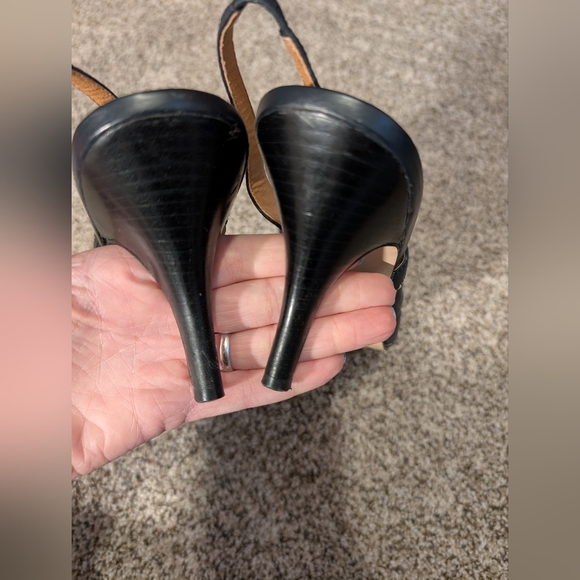 Steve Madden Navy Peep-Toe Slingback Heels, Size 10 - Picture 3 of 6